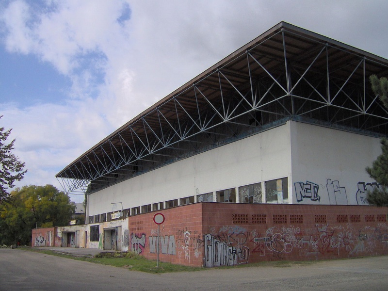 File:Brno, zimní stadion Za Lužánkami(3).jpg