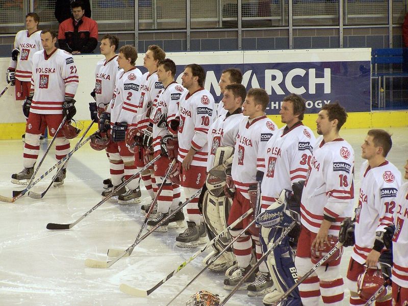 File:Poland, national team (Sanok 12.04.2006).jpg