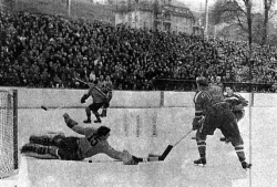 Patinoire Monruz.jpg